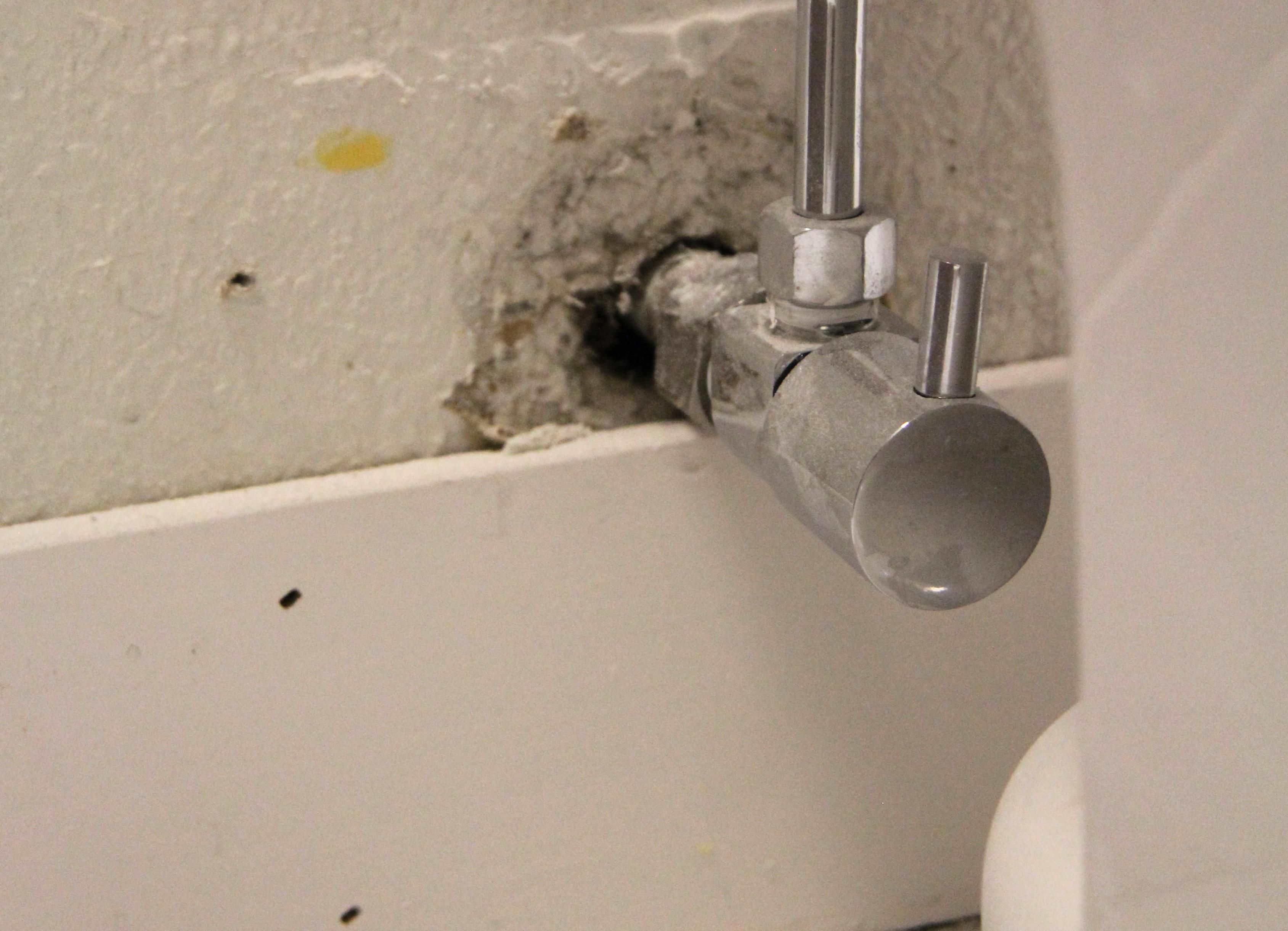 replacing-a-toilet-fill-valve