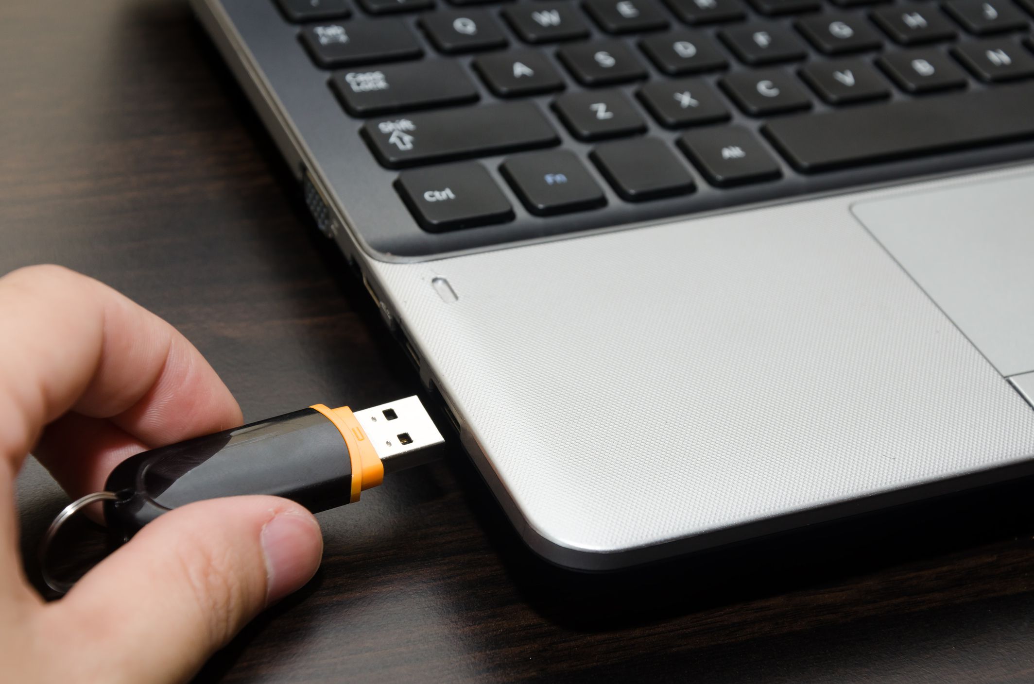 How to Boot From a USB Device (Flash Drive or Ext HDD)