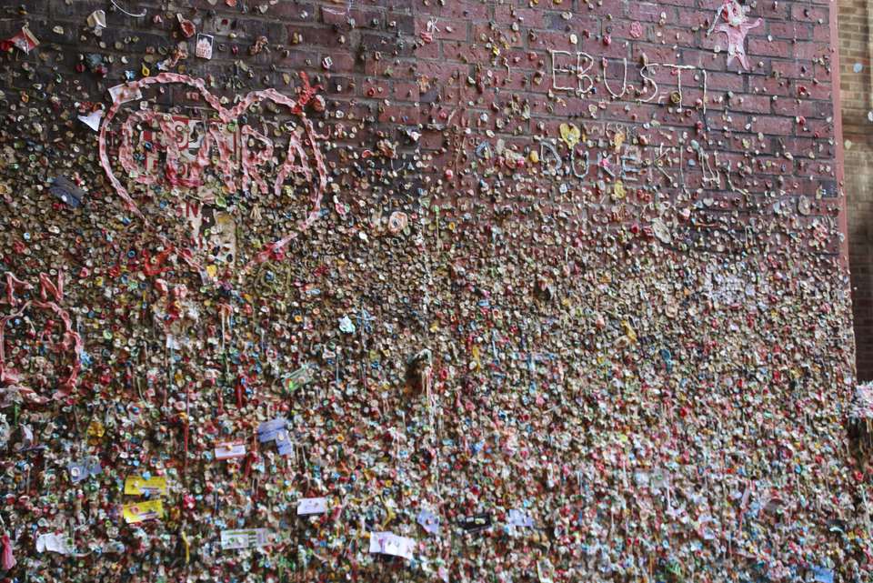 9 Weird Facts About Seattle's Gum Wall