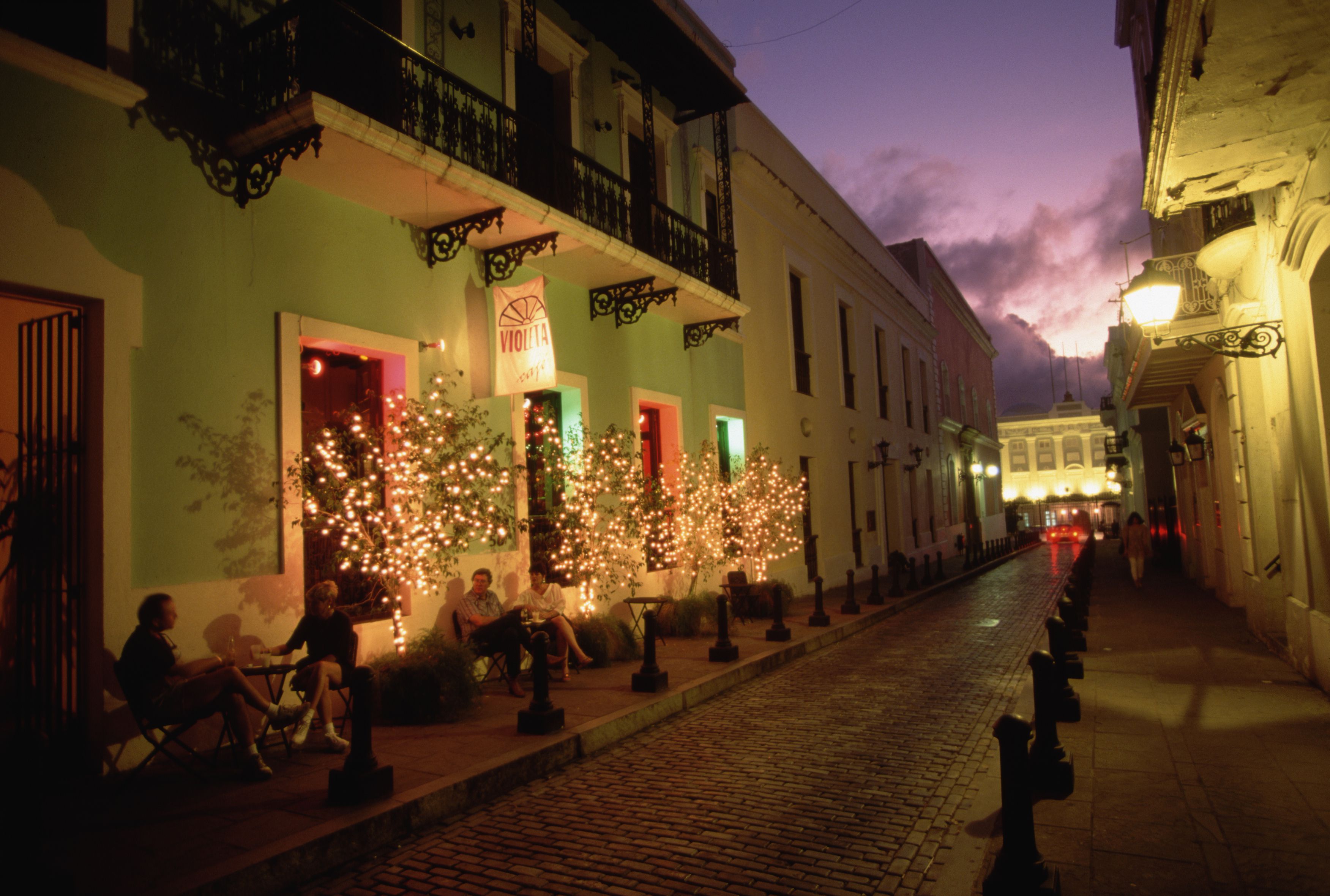 puerto viejo nightlife