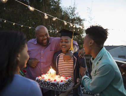 How to Plan a High School Graduation Party