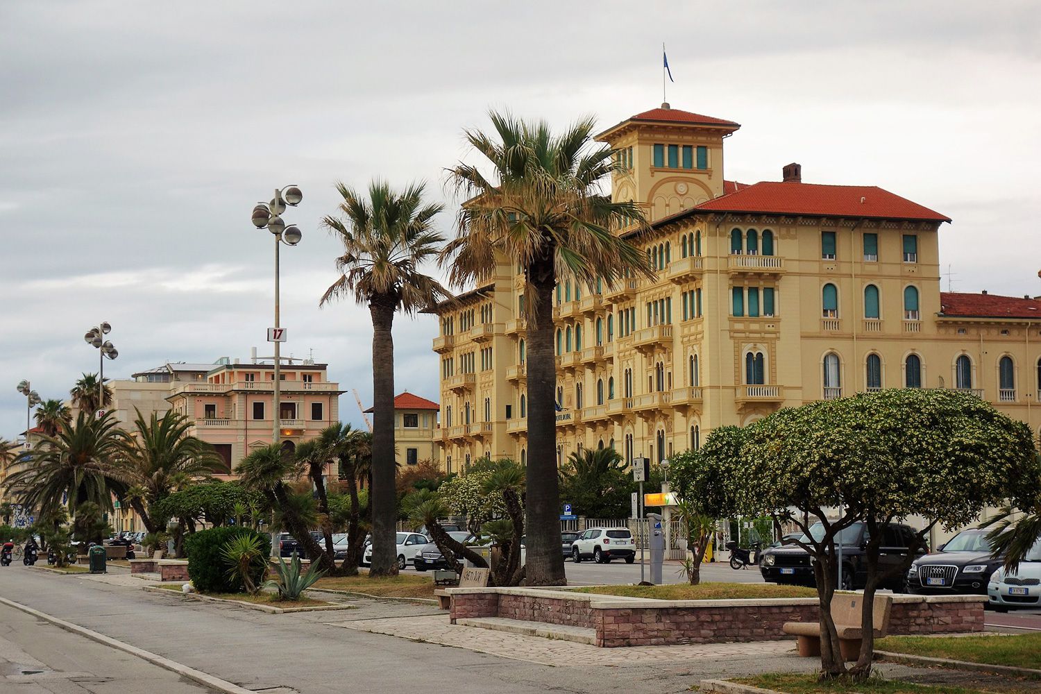 Viareggio Tuscany Beach Resort Travel Guide