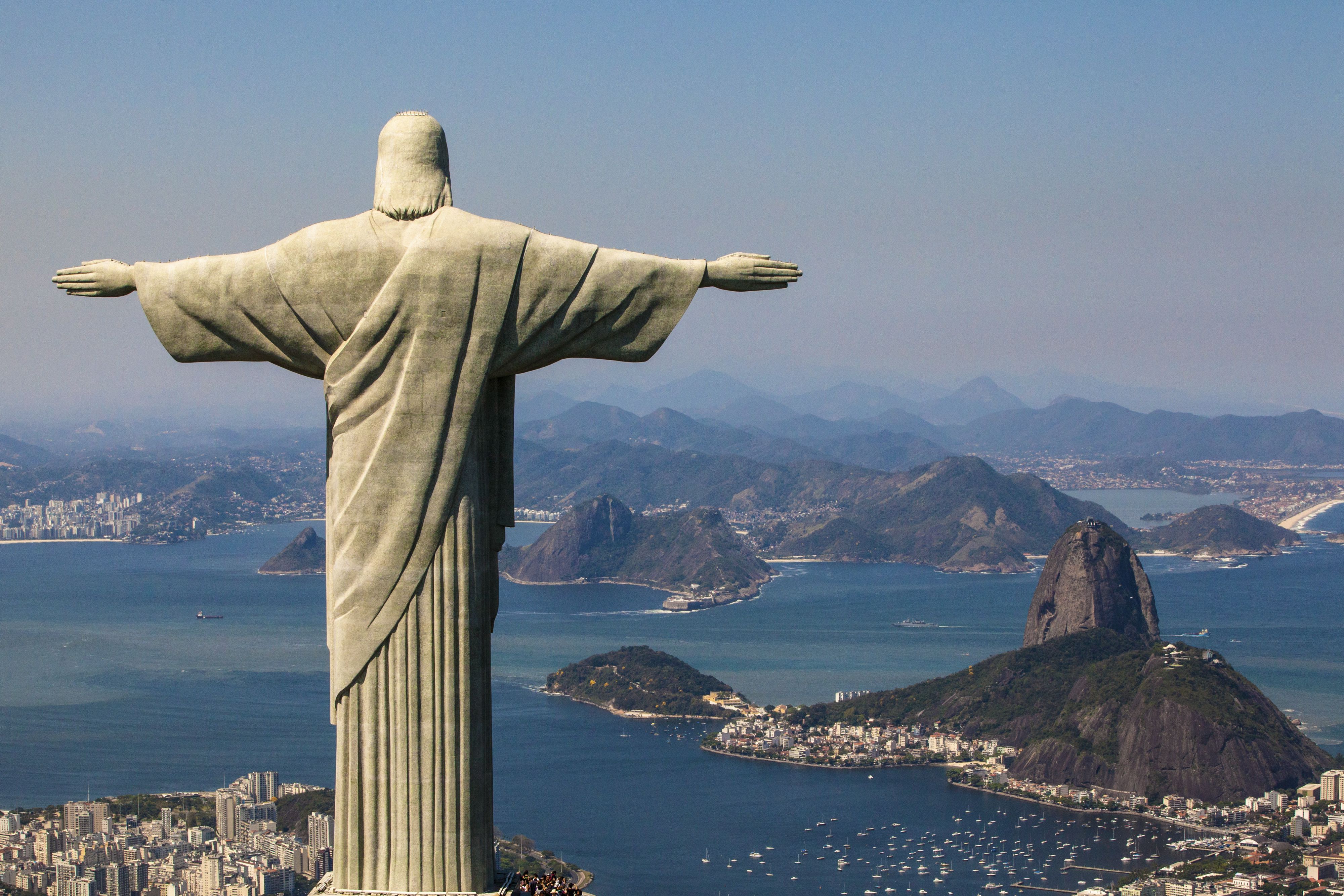 Fun fact: The T-pose emote is called Redeemer in Brazil,reference to  Christ the Redeemer Statue on Brazil : r/FortNiteBR