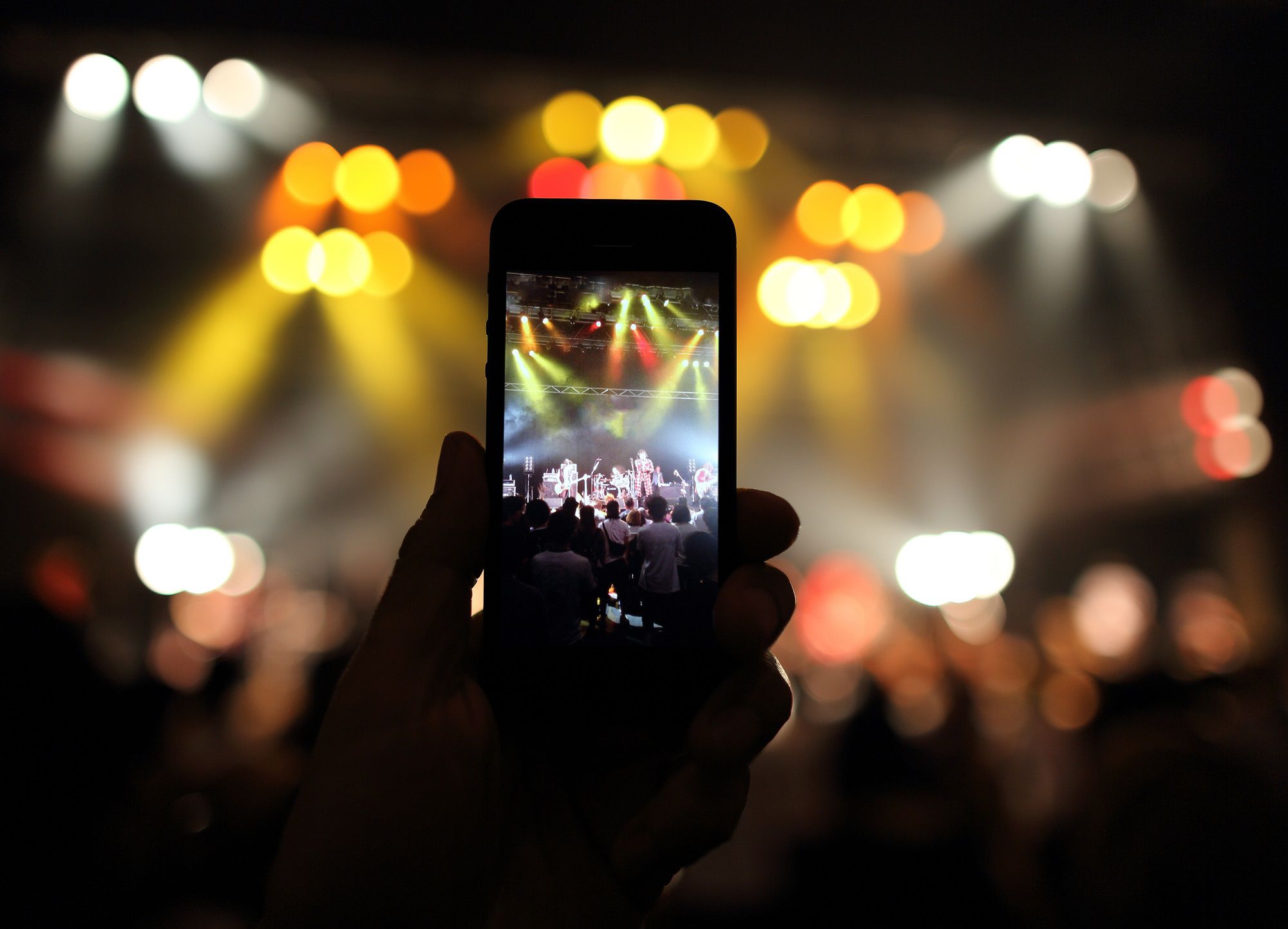 5 Free Live Stream Video Apps for Mobile Phones