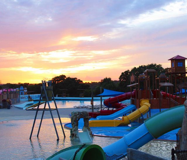 Texas Outdoor and Indoor Water Parks Find Cool Fun