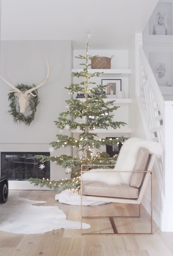 white minimalist christmas tree