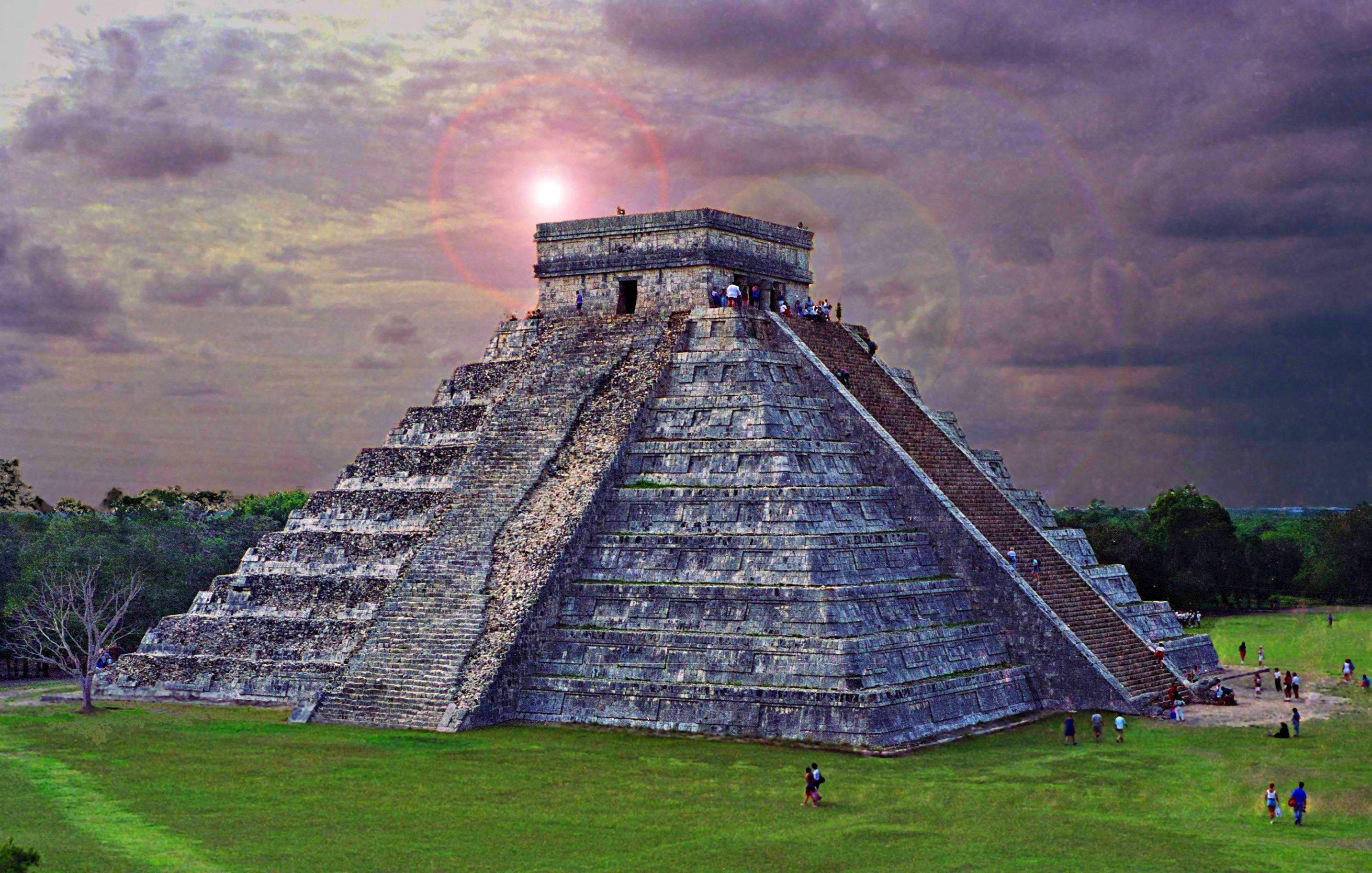 chichen itza at dusk 596317367 59fccc9f4e4f7d001a6e28bc