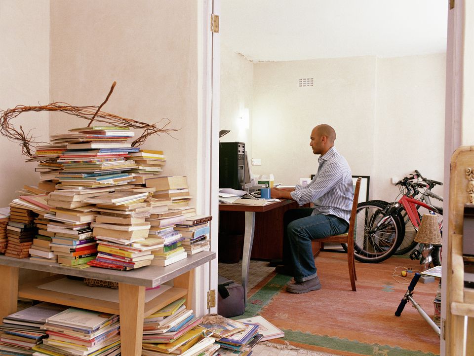 Reasons You Keep Clutter In Your Home