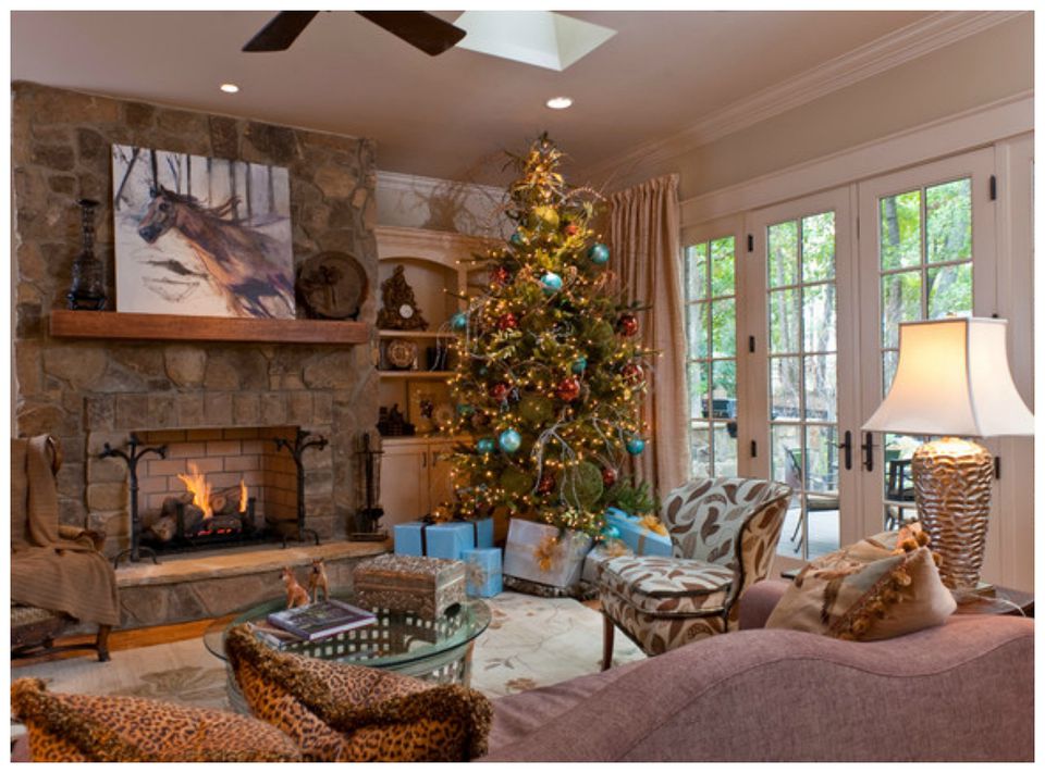 old fashioned christmas living room