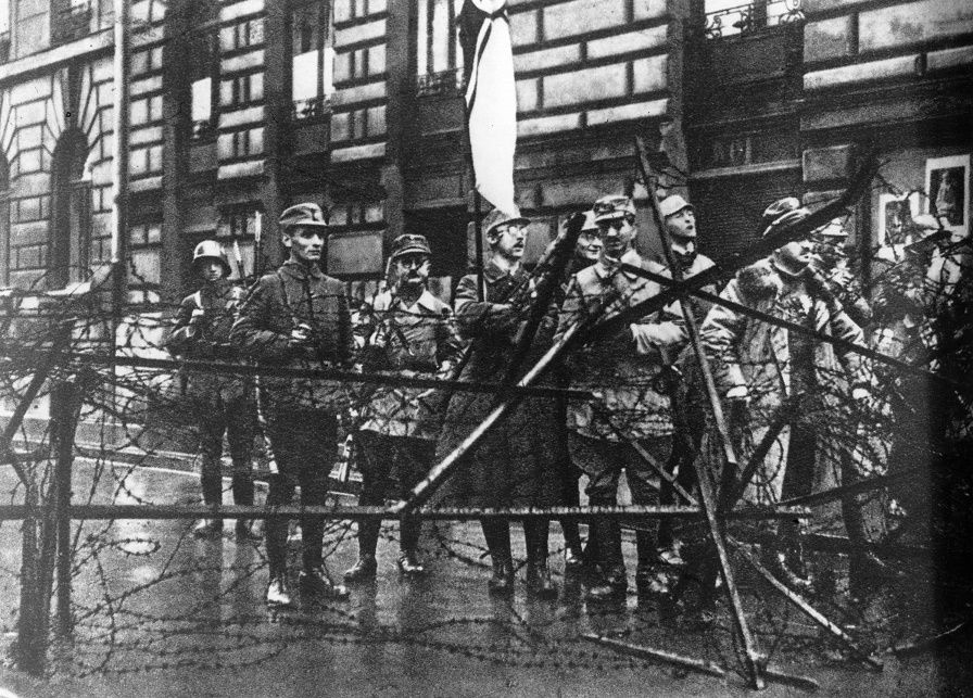 Hitler's Failed Coup - The Beer Hall Putsch