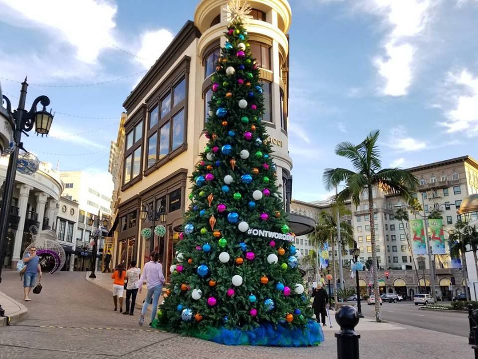 Christmas Tree Lightings and Shopping Events in Los Angeles