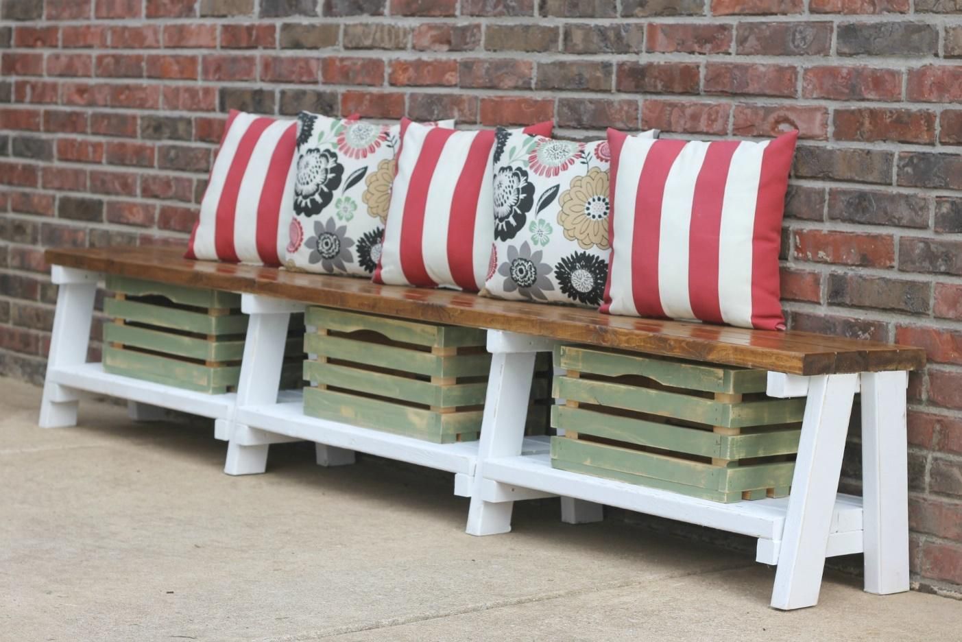 25 Ways to Decorate With Wooden Crates