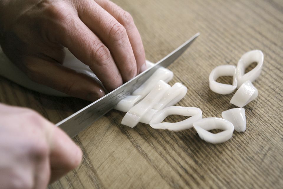 A Step-By-Step Guide How to Clean Squid