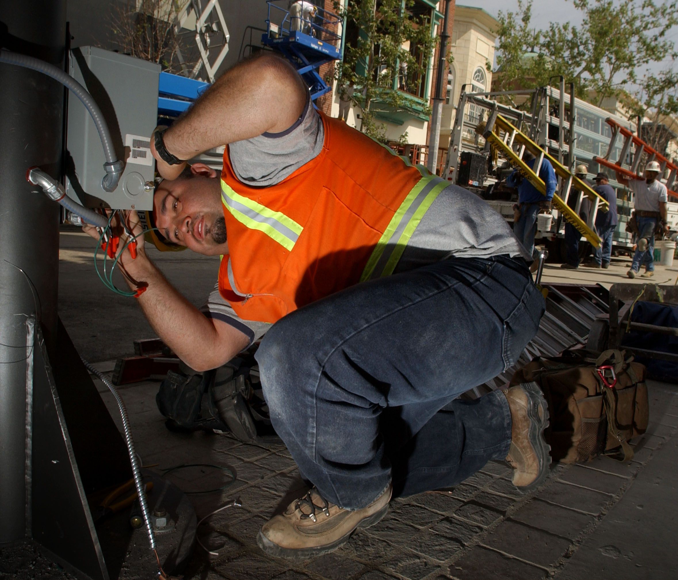 Electrician Job Description