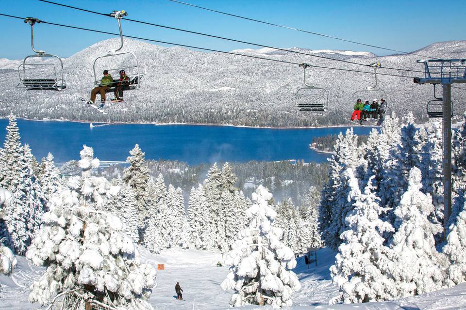 Skiing and Snowboarding in Southern CA Near Los Angeles