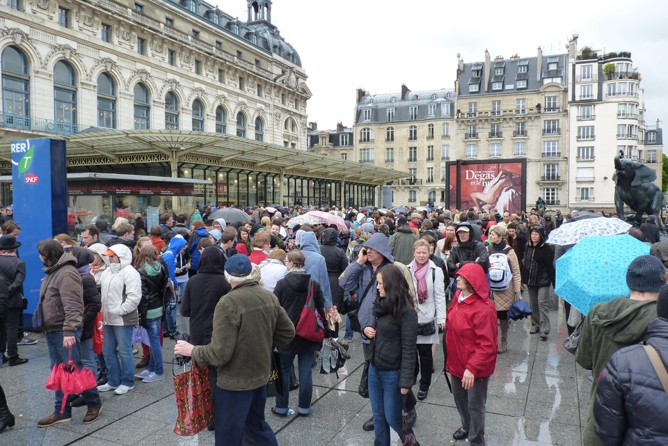 how-to-avoid-pickpockets-in-paris-some-crucial-precautions