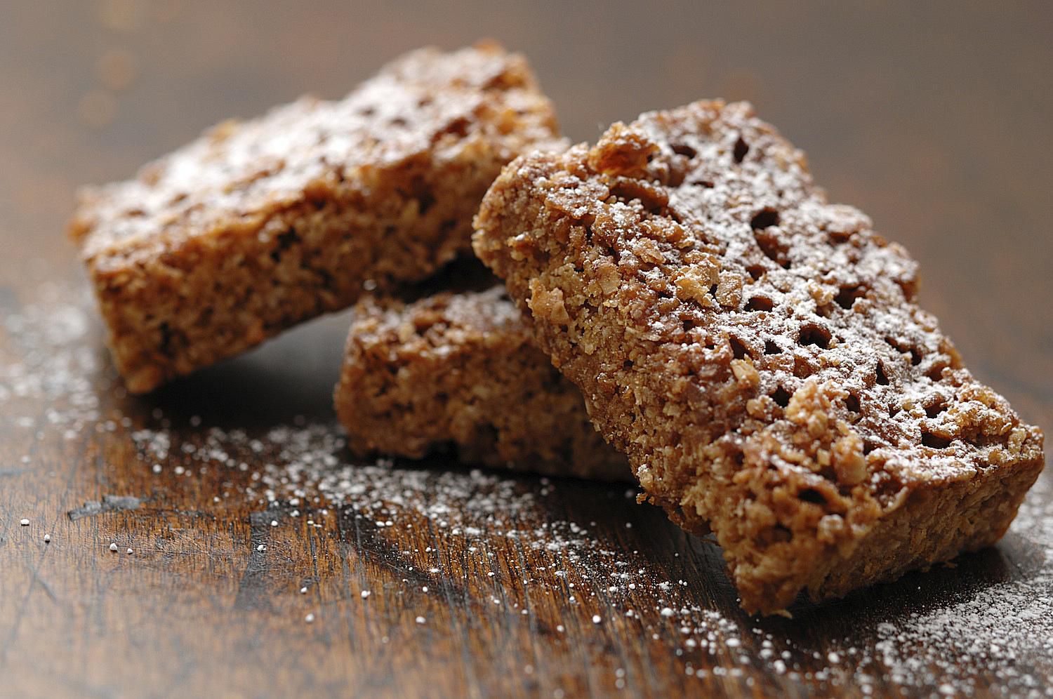 luxury-ginger-and-fruit-flapjack-recipe