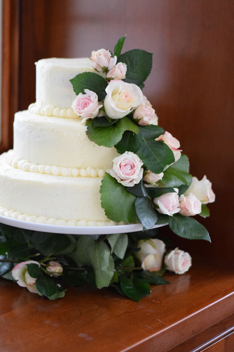 How to Bake and Decorate a 3Tier Wedding Cake