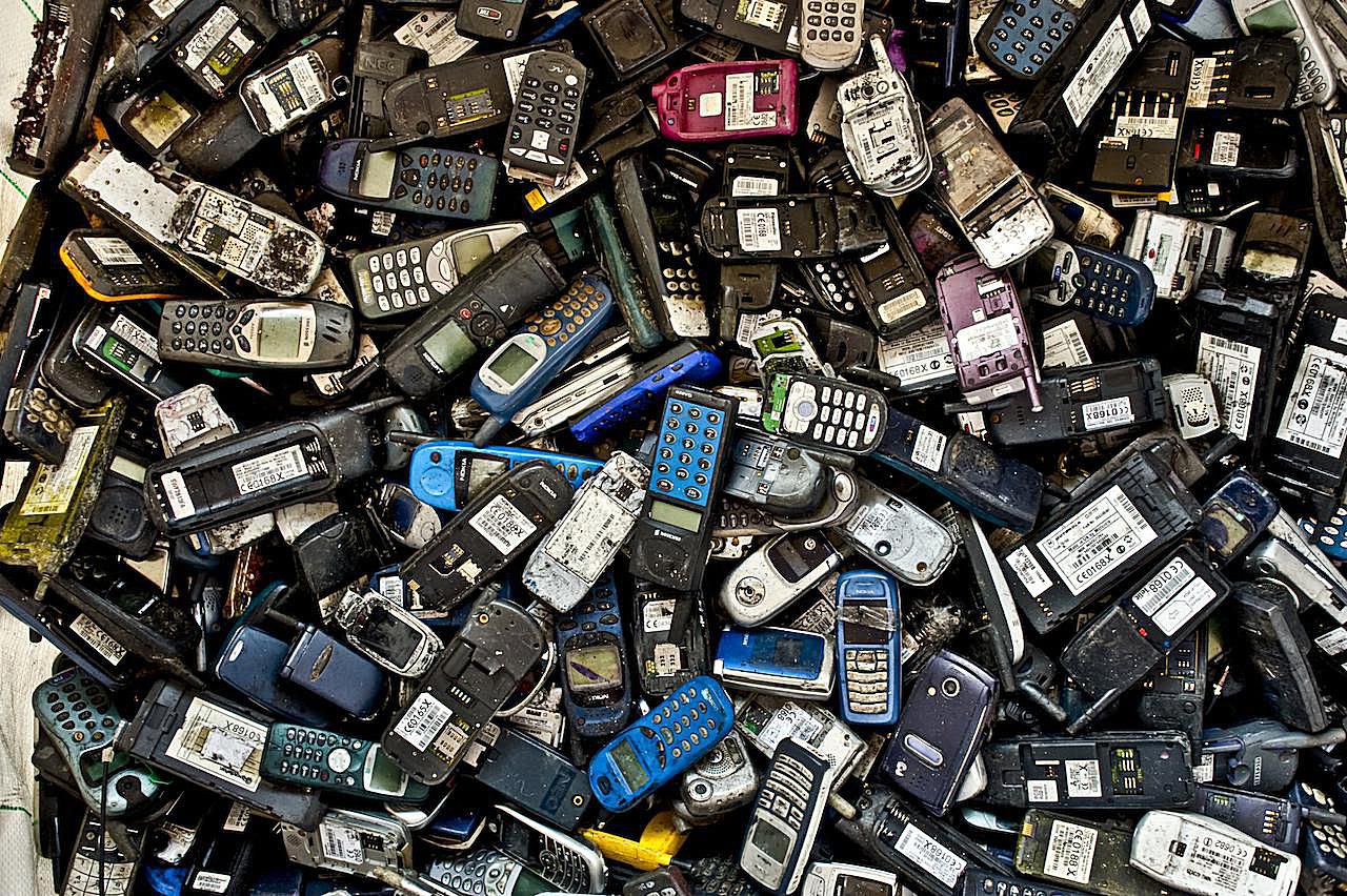 How to Recycle Your Old Cell Phone