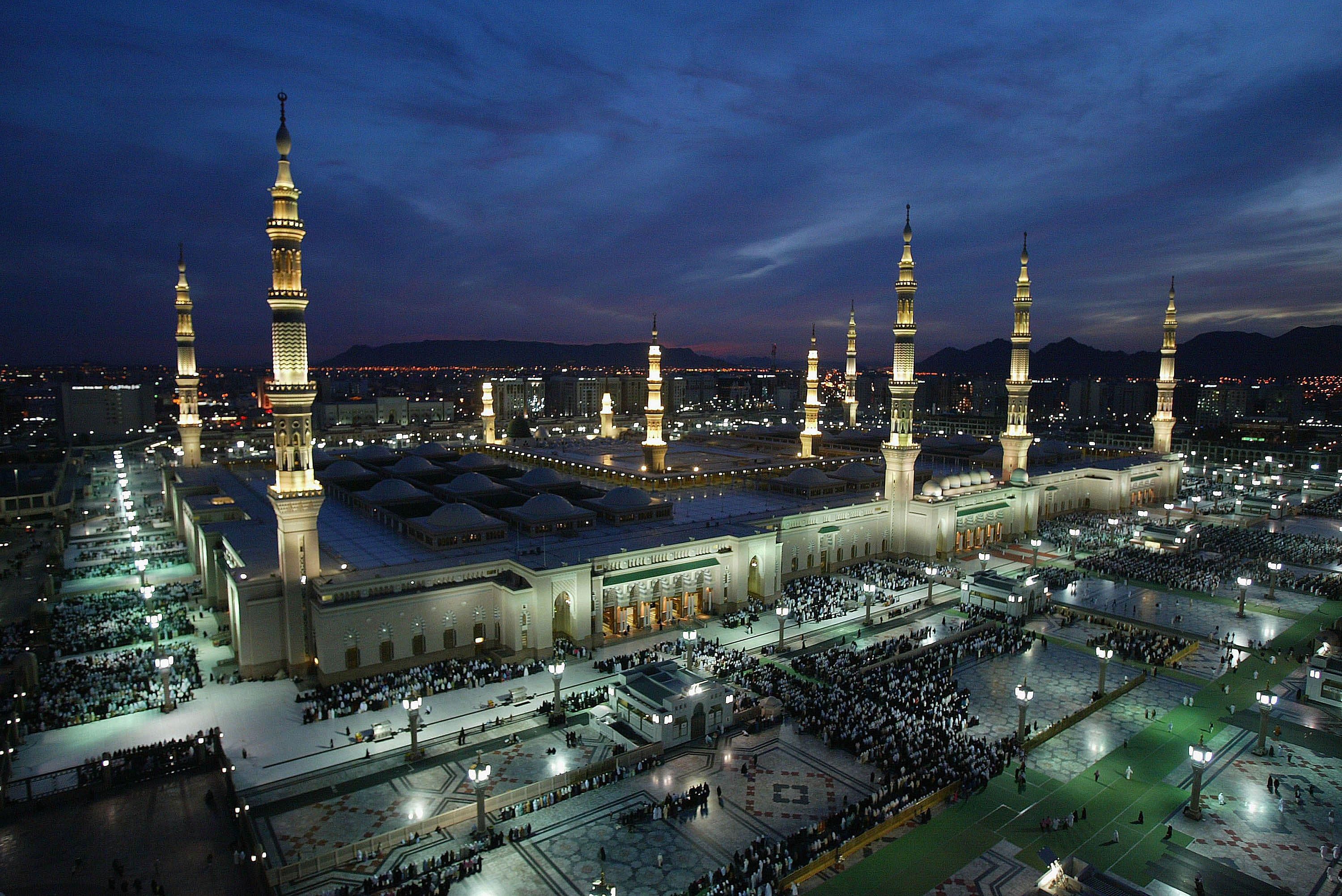 Madinah, Saudi Arabia Visitors Guide, Sites, and History