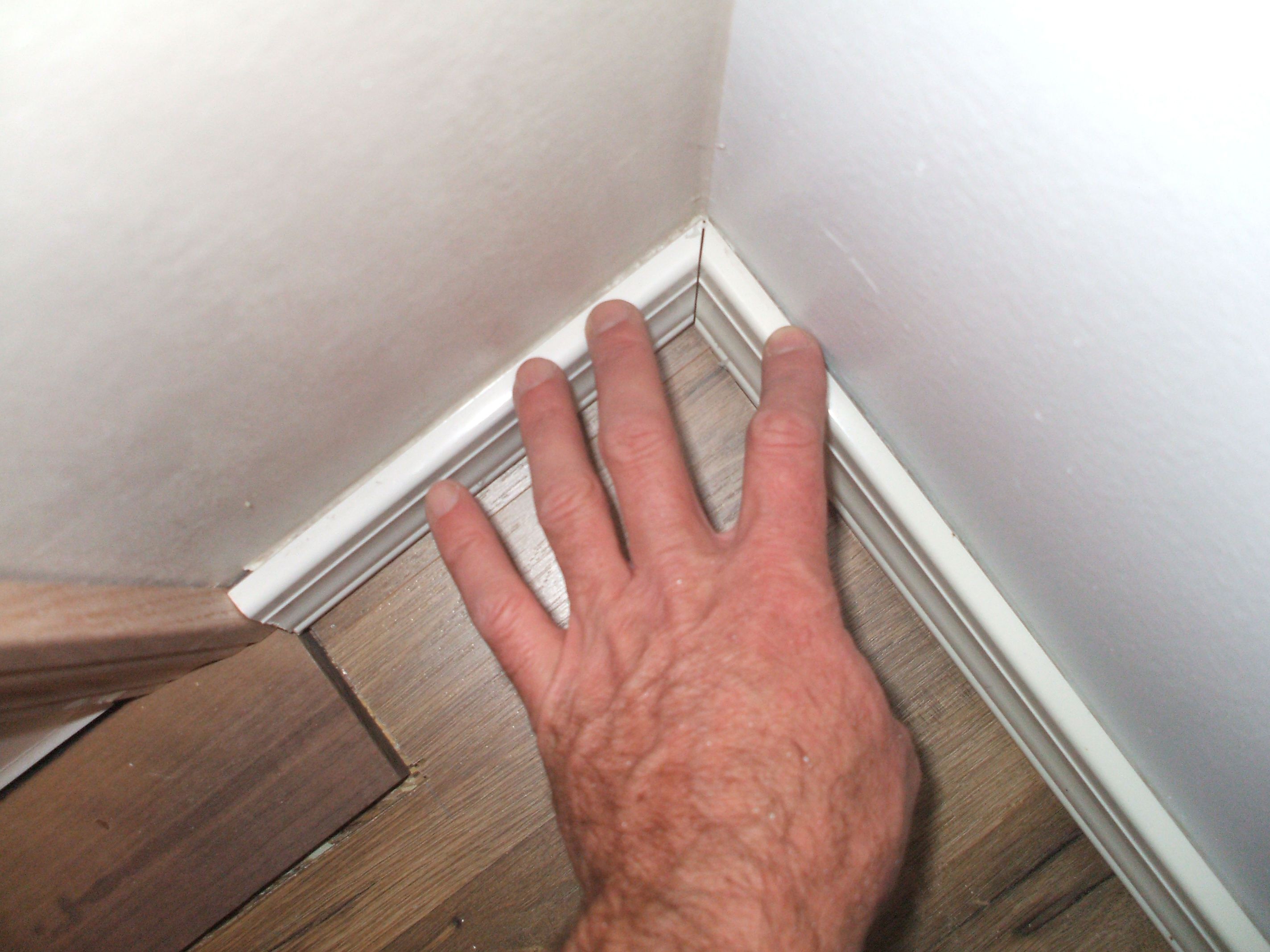 baseboard-corners-mitered-vs-coped-joints