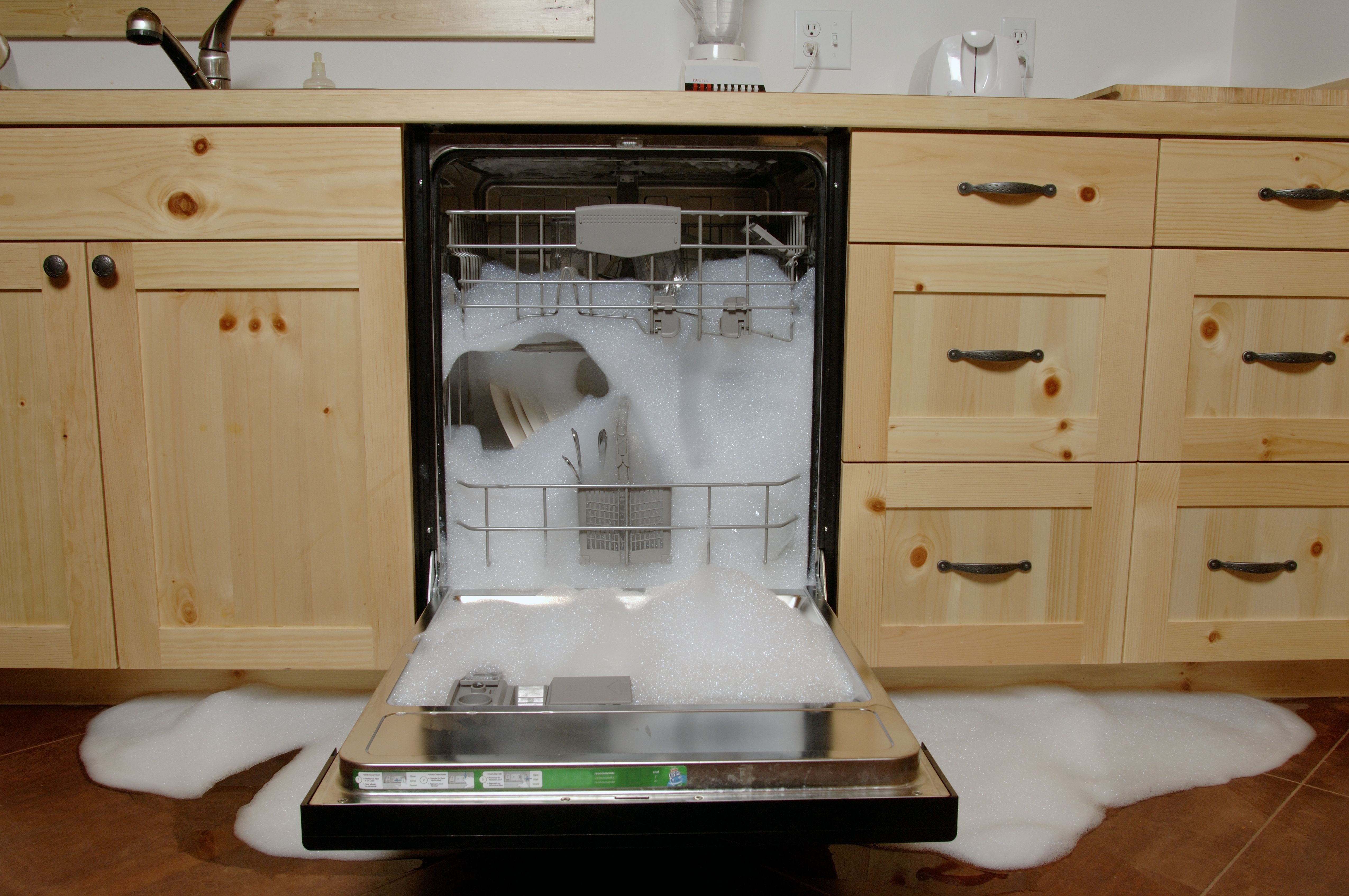 Can You Use Laundry Detergent In The Dishwasher 