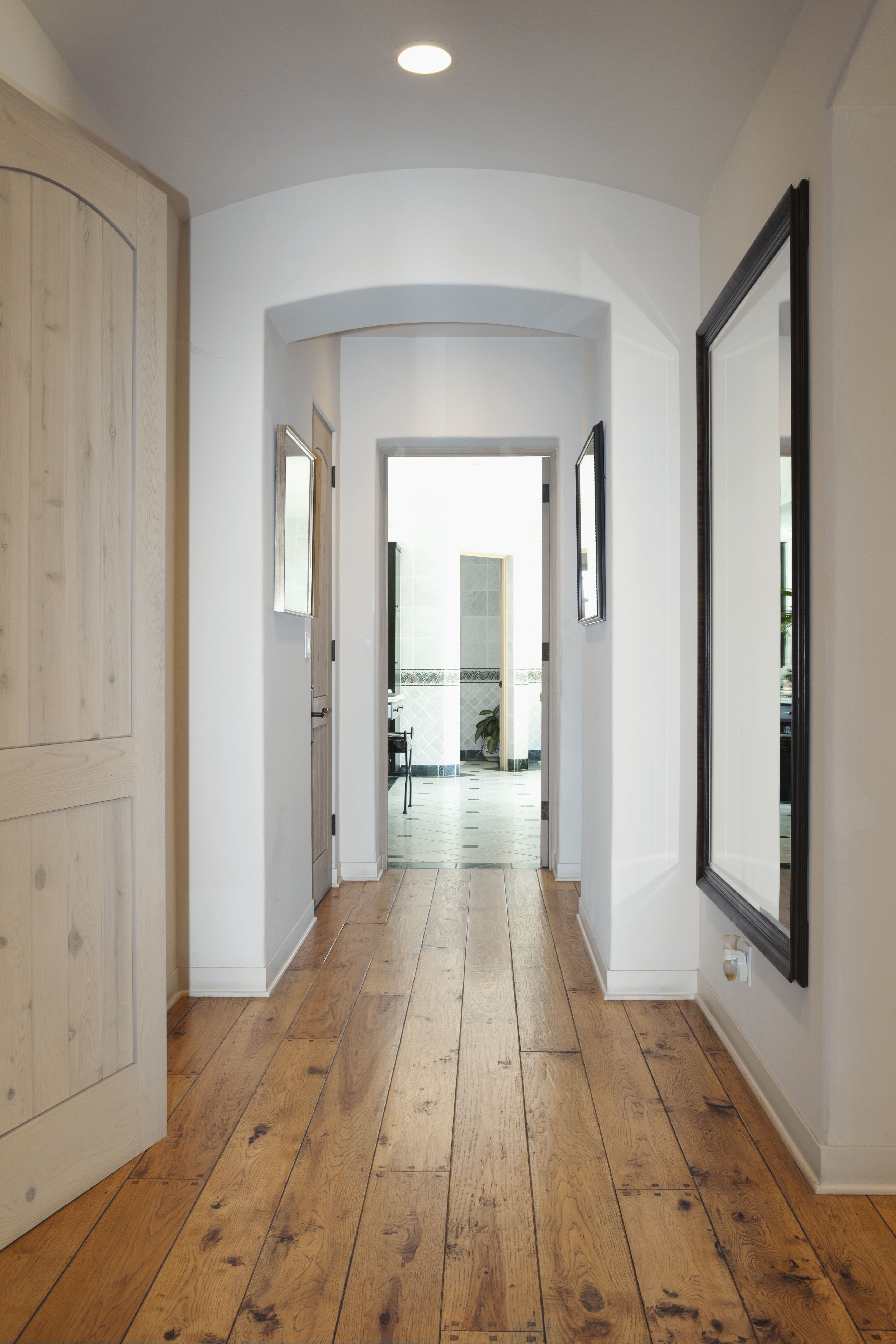 Feng Shui Tips for a Long  Hallway 