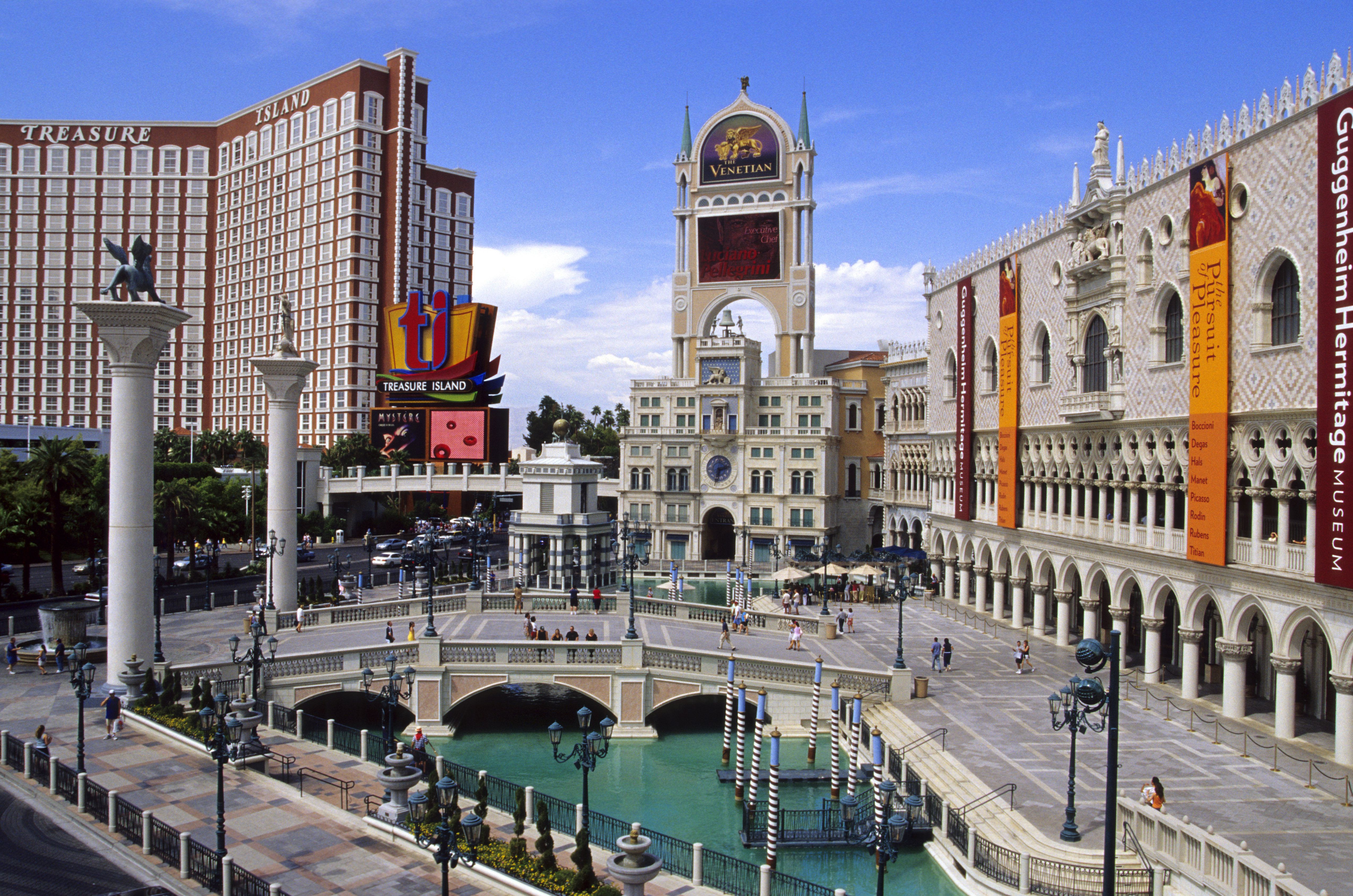 Vegas strip hotels and casinos
