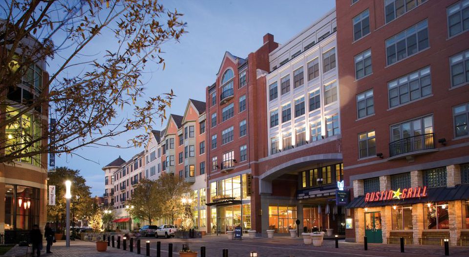 Shopping, Dining, and Entertainment Guide to Rockville Town Center