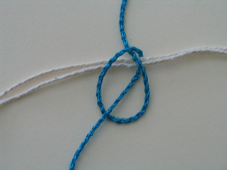 How to Make an Adjustable Bracelet Knot