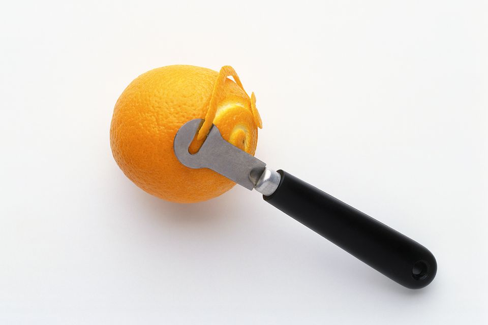 How to Cut Basic Citrus Fruit Garnishes for Drinks