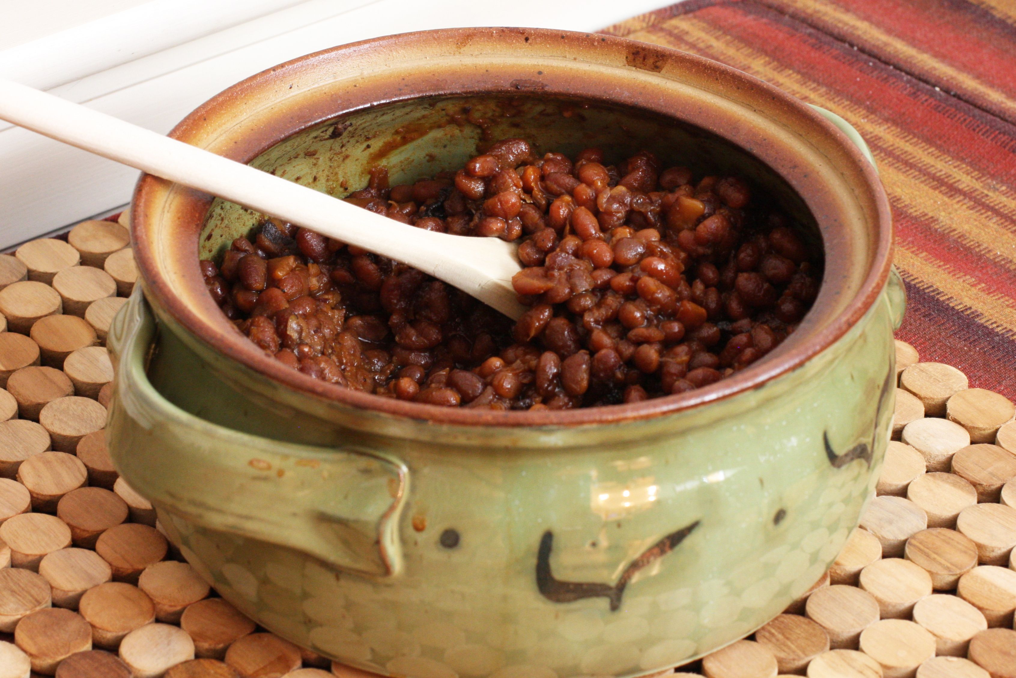 slow-baked-beans-with-molasses-and-bacon-recipe