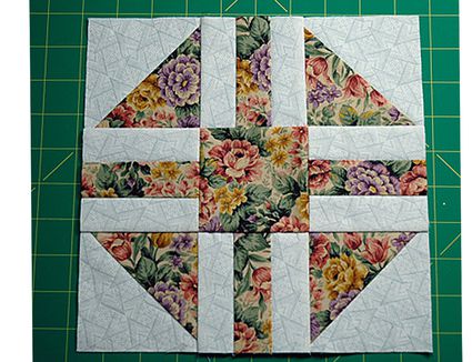 Download Easy 12" House Quilt Block Pattern