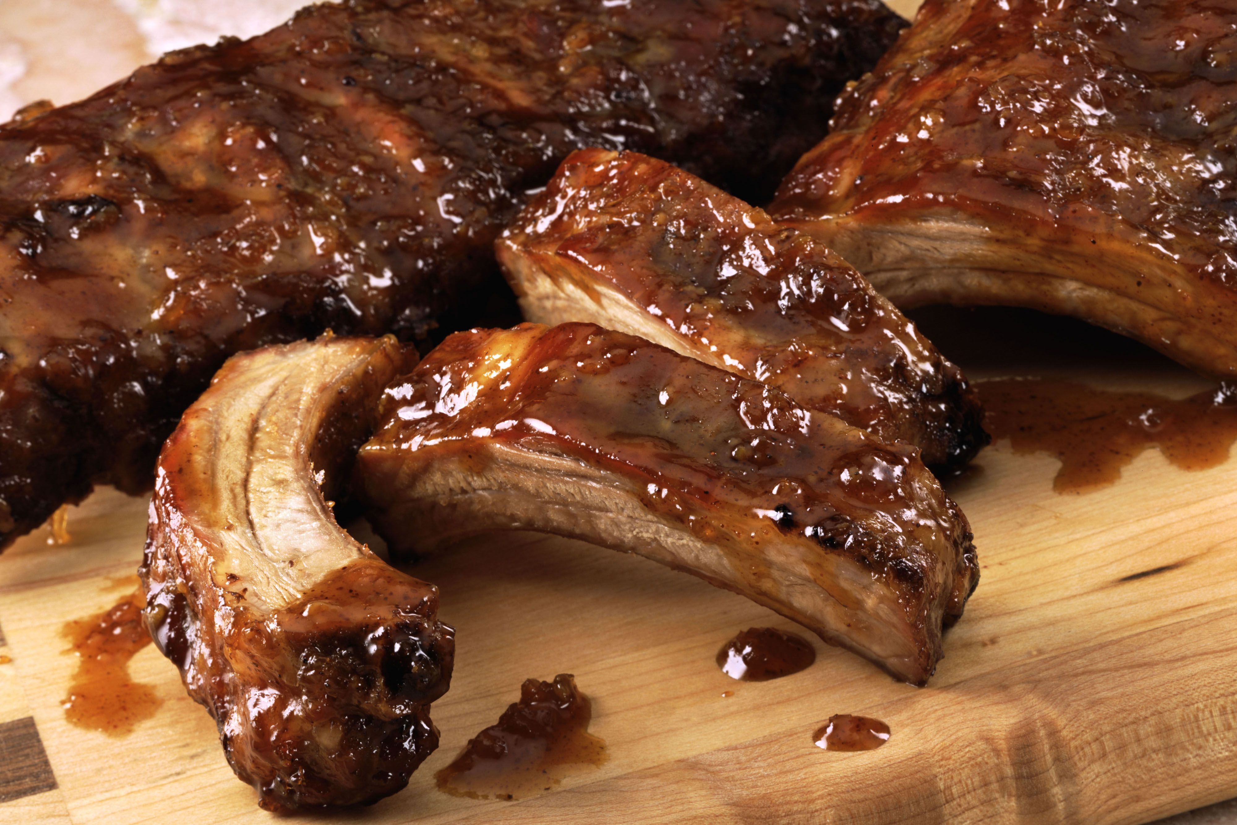Slow Cooker Barbecued Pork Spareribs Recipe