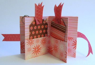 DIY Mini Scrapbooks and Gift Album Ideas and Tutorials
