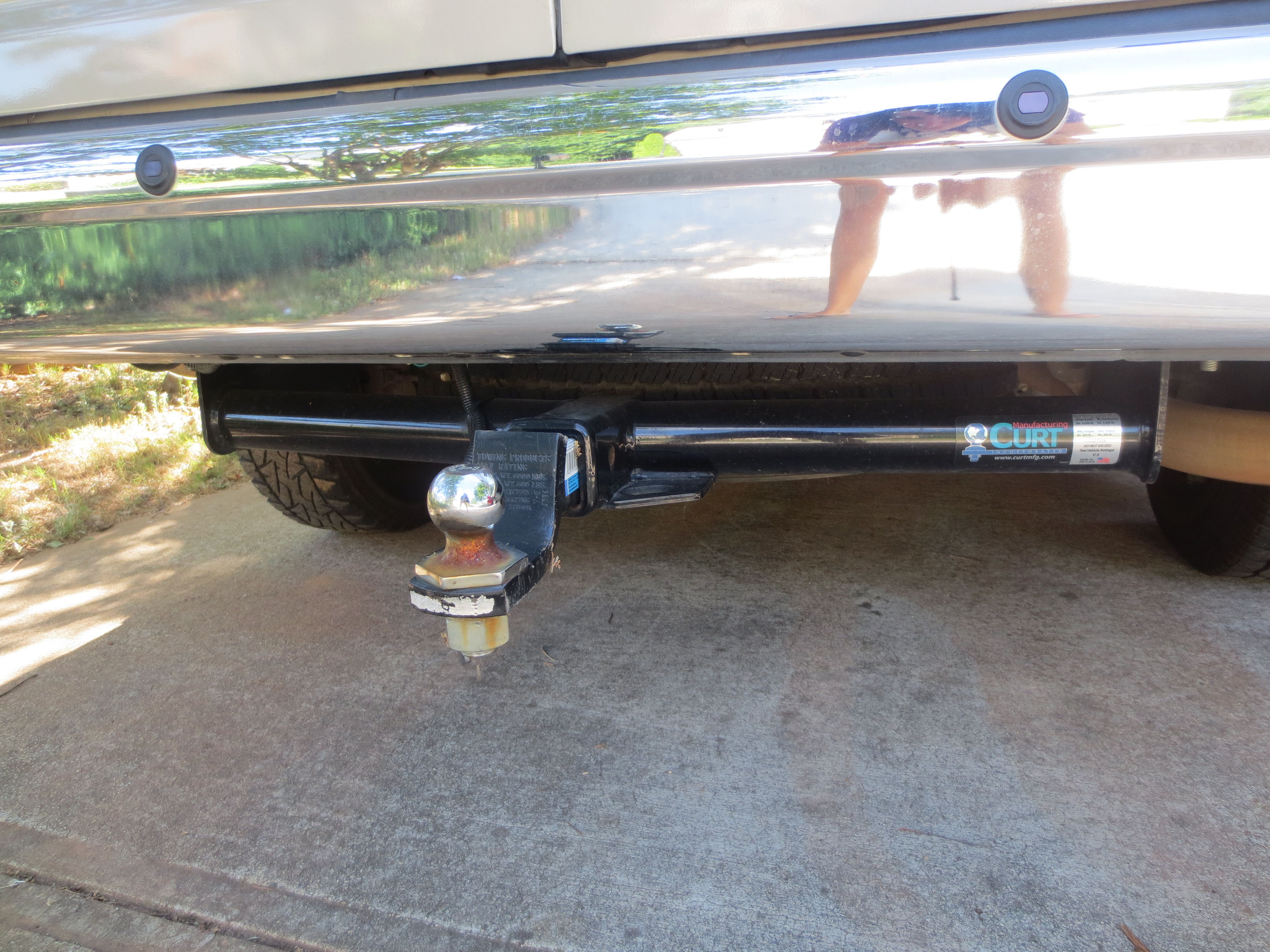 How to Secure a Trailer Ball Hitch to a Coupler