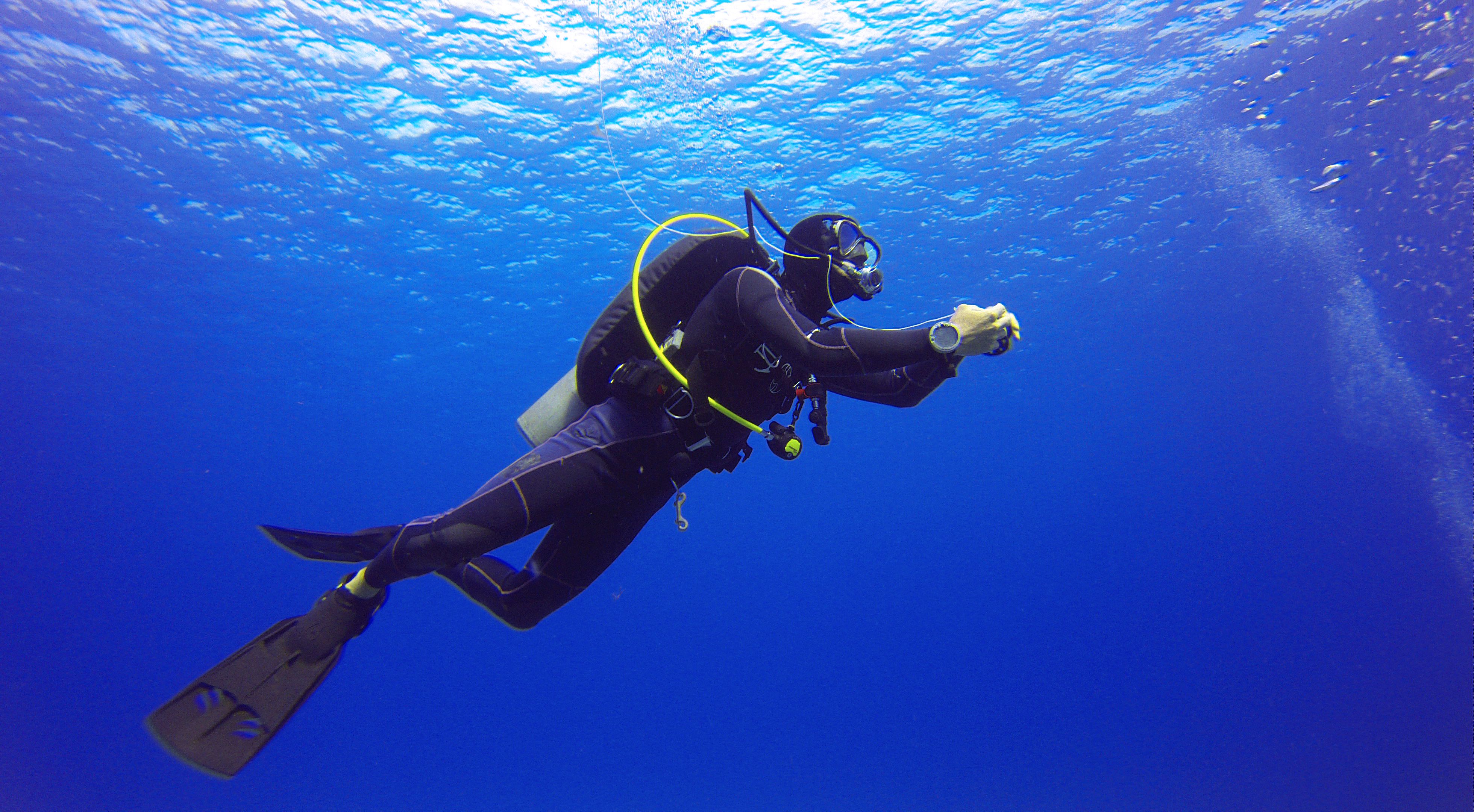 What Is the Maximum Safe Ascent Rate for Scuba Diving?