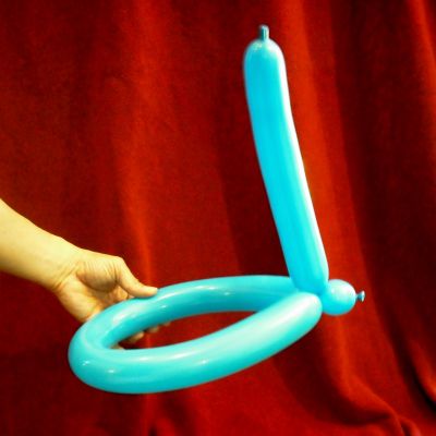 How to Make a Basic Balloon Hat