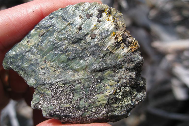 Common Green And Greenish Minerals And Rocks