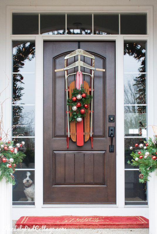 6 Unique Ways to Decorate Your Front Door for Christmas