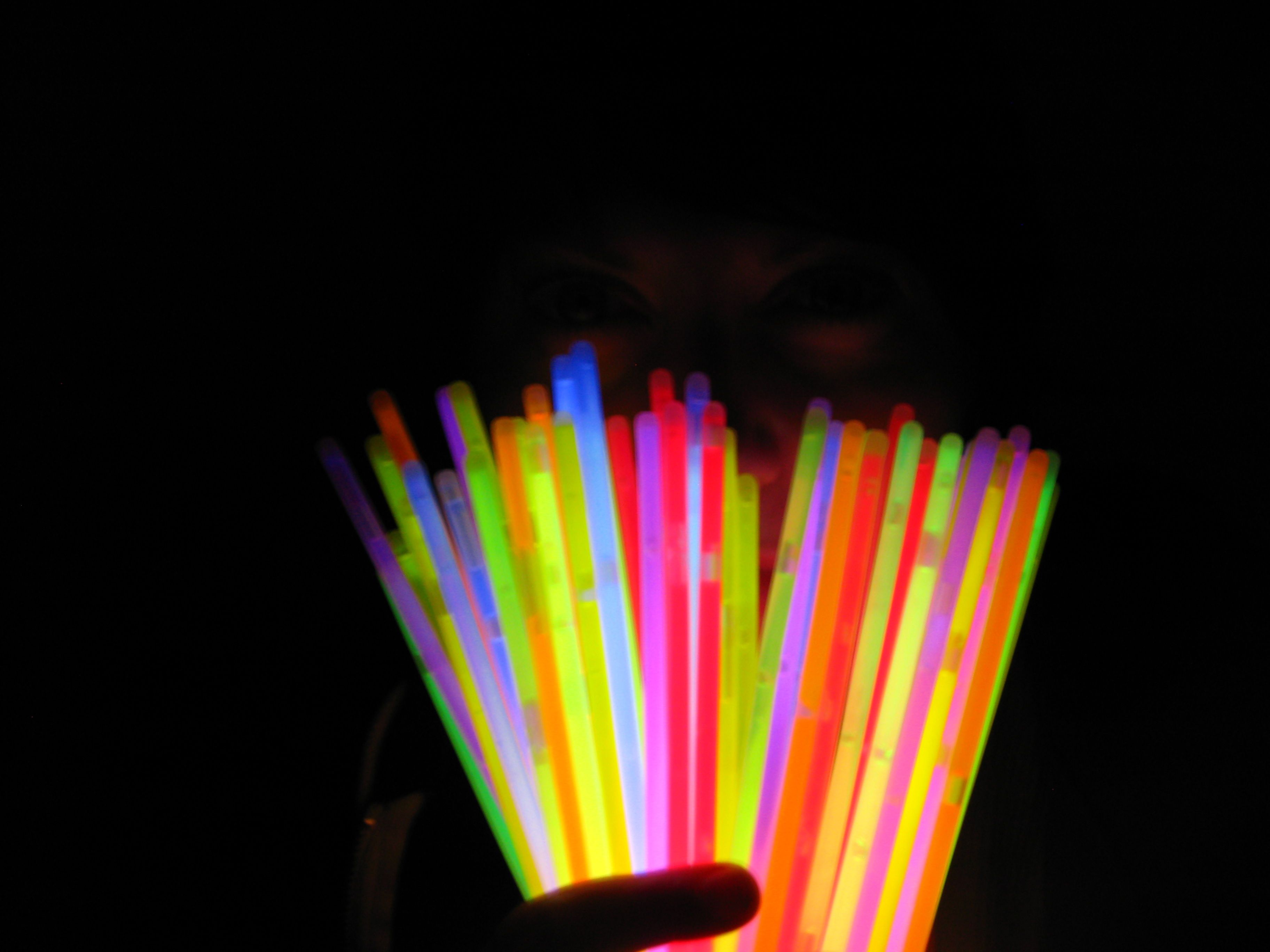 Is The Inside Of A Glow Stick Dangerous