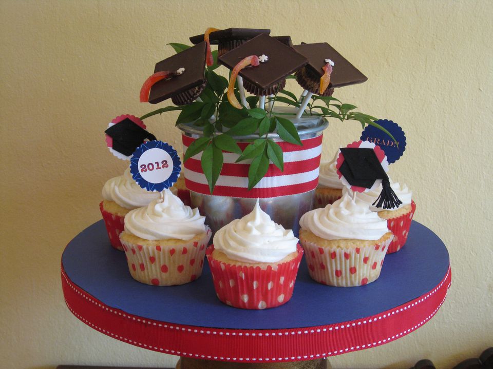 graduation-cupcake-and-dessert-ideas