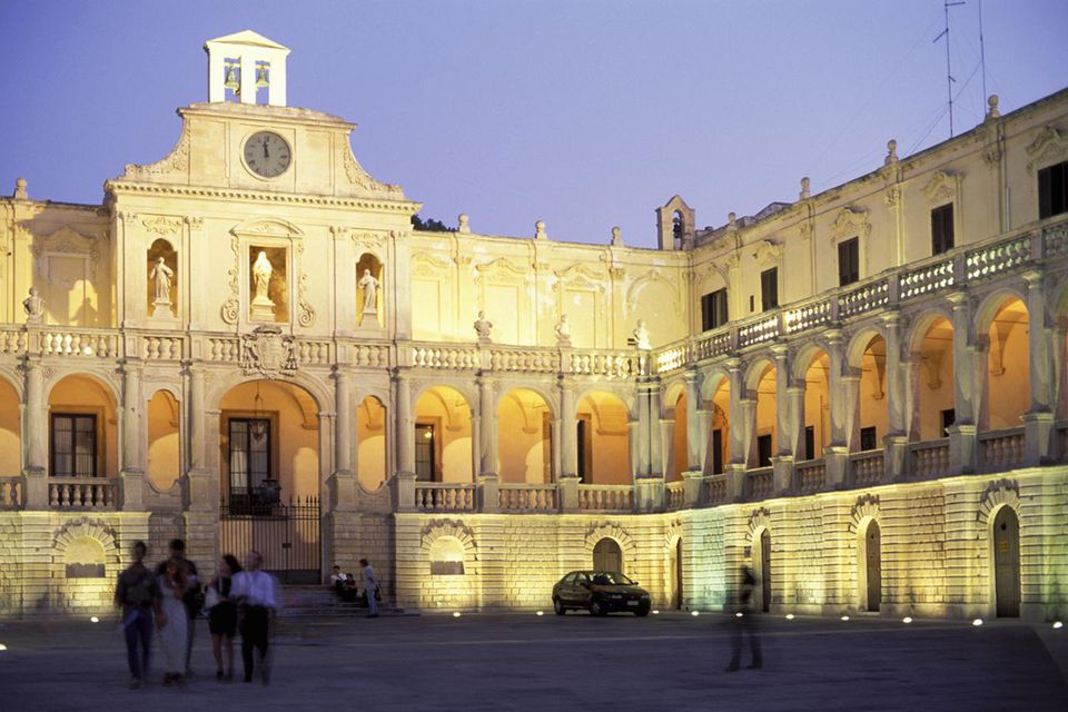 Lecce Travel Guide - City in Puglia, Southern Italy