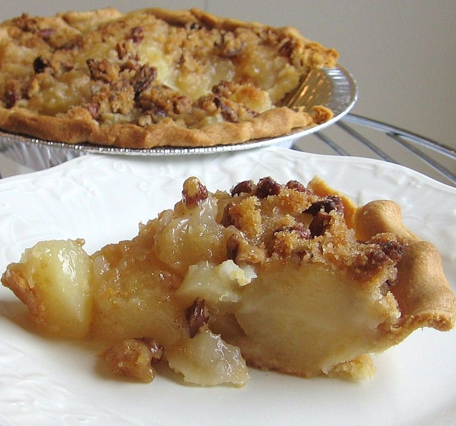 Easy Pear Streusel Pie Recipe