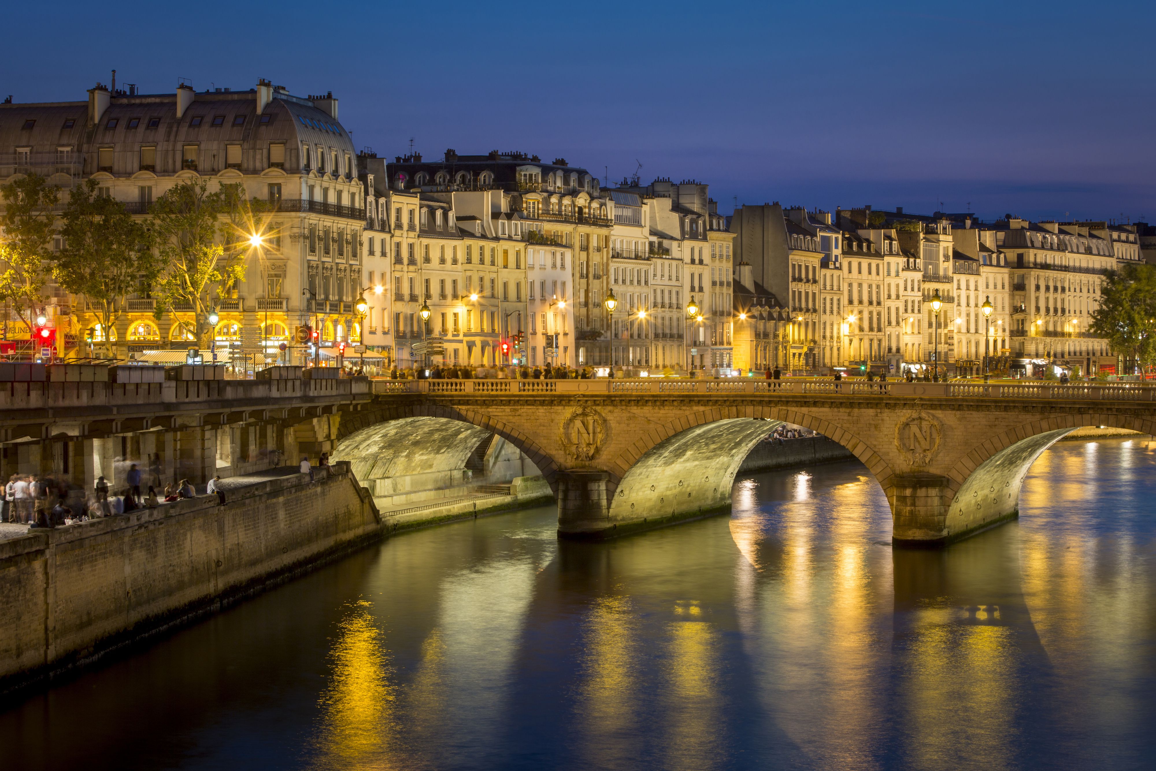 Top 15 Things To Do at Night  in Paris 