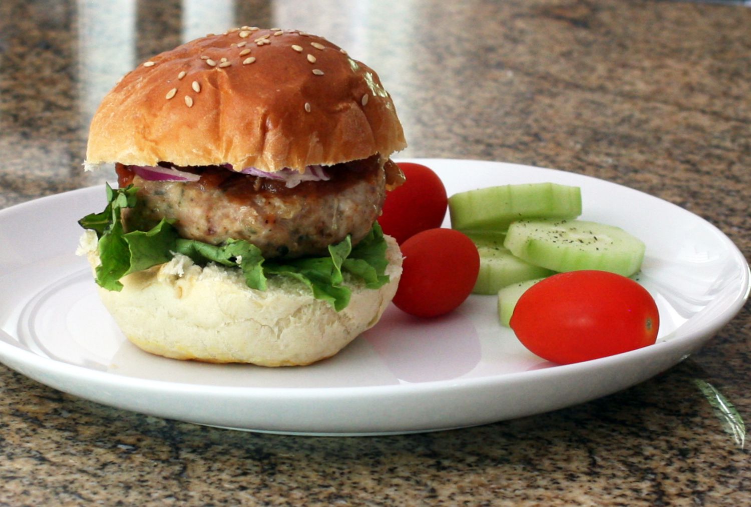 Juicy Baked Turkey Burgers With Garlic