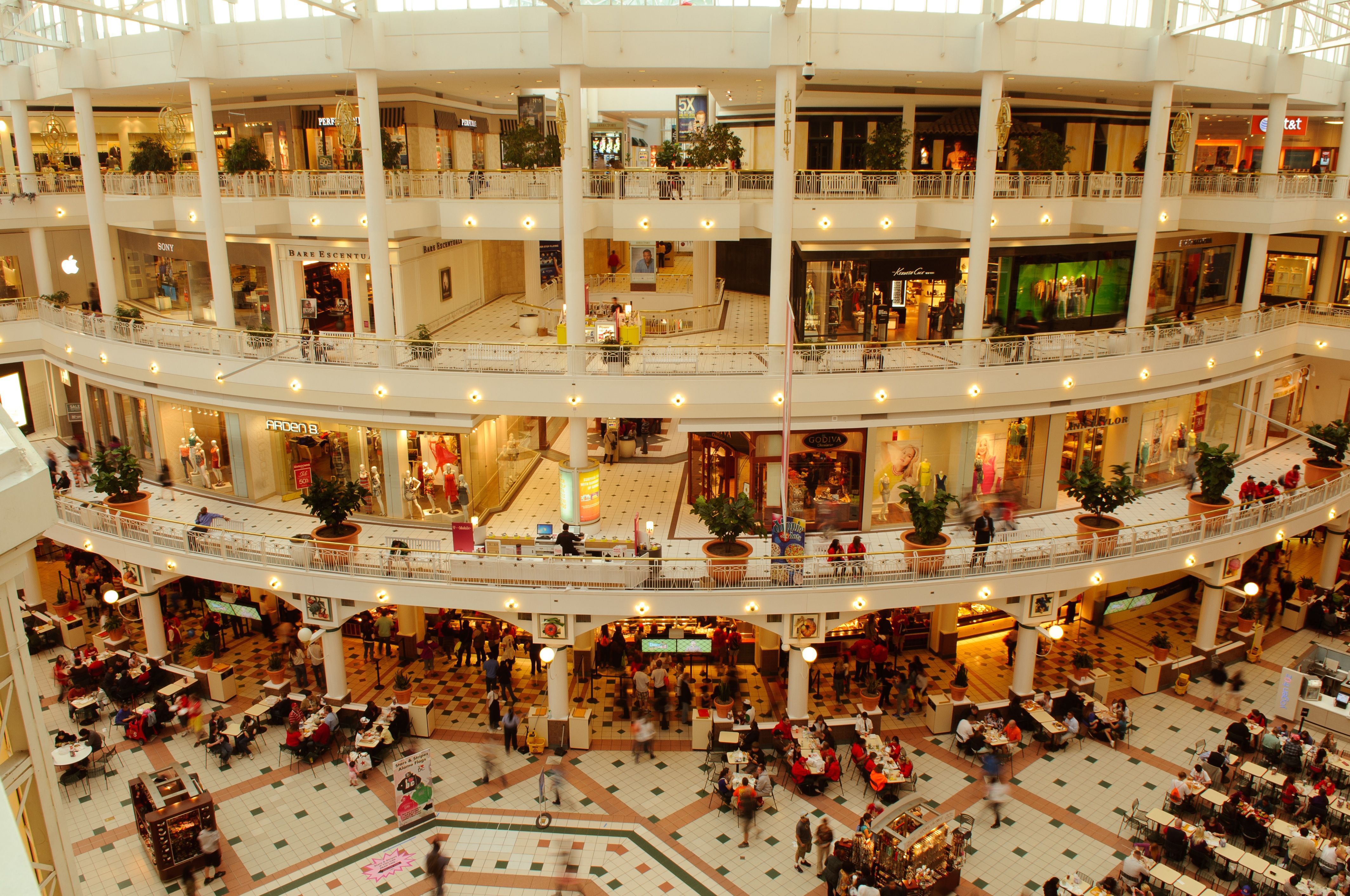 Pentagon City Mall: Shopping & Dining in Pentagon City