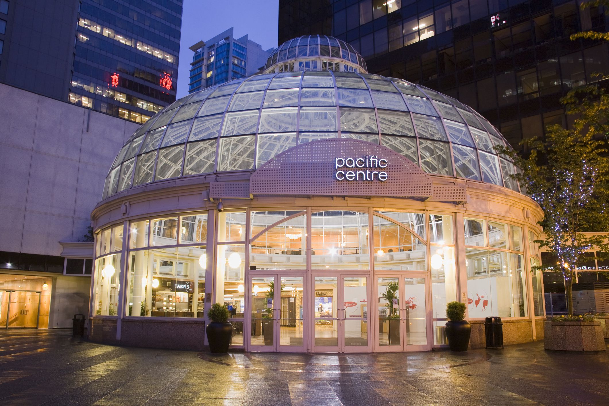 Insider Guide to Pacific Centre Mall in Vancouver, BC