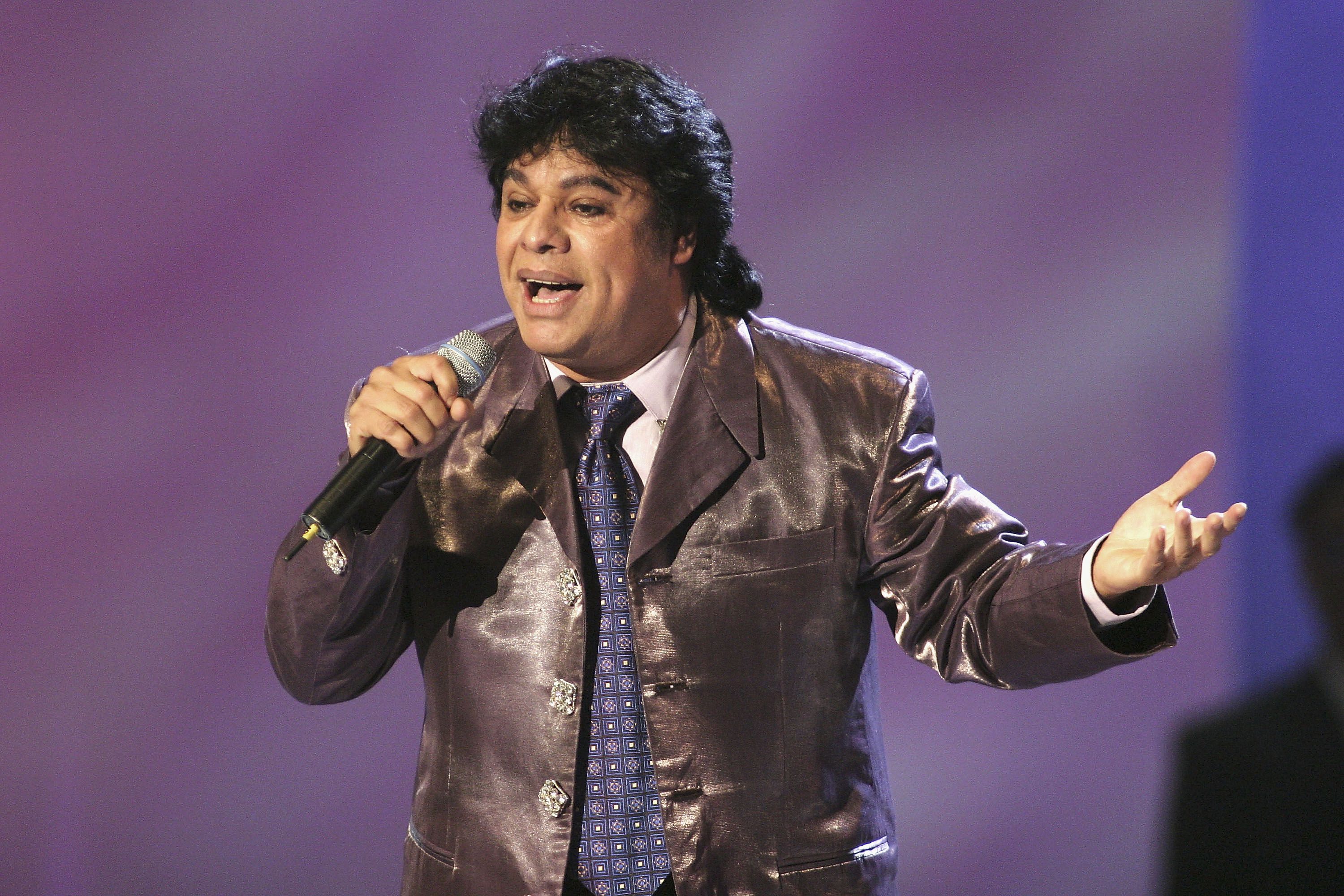 top-ten-mexican-male-singers-of-all-time-latino-life