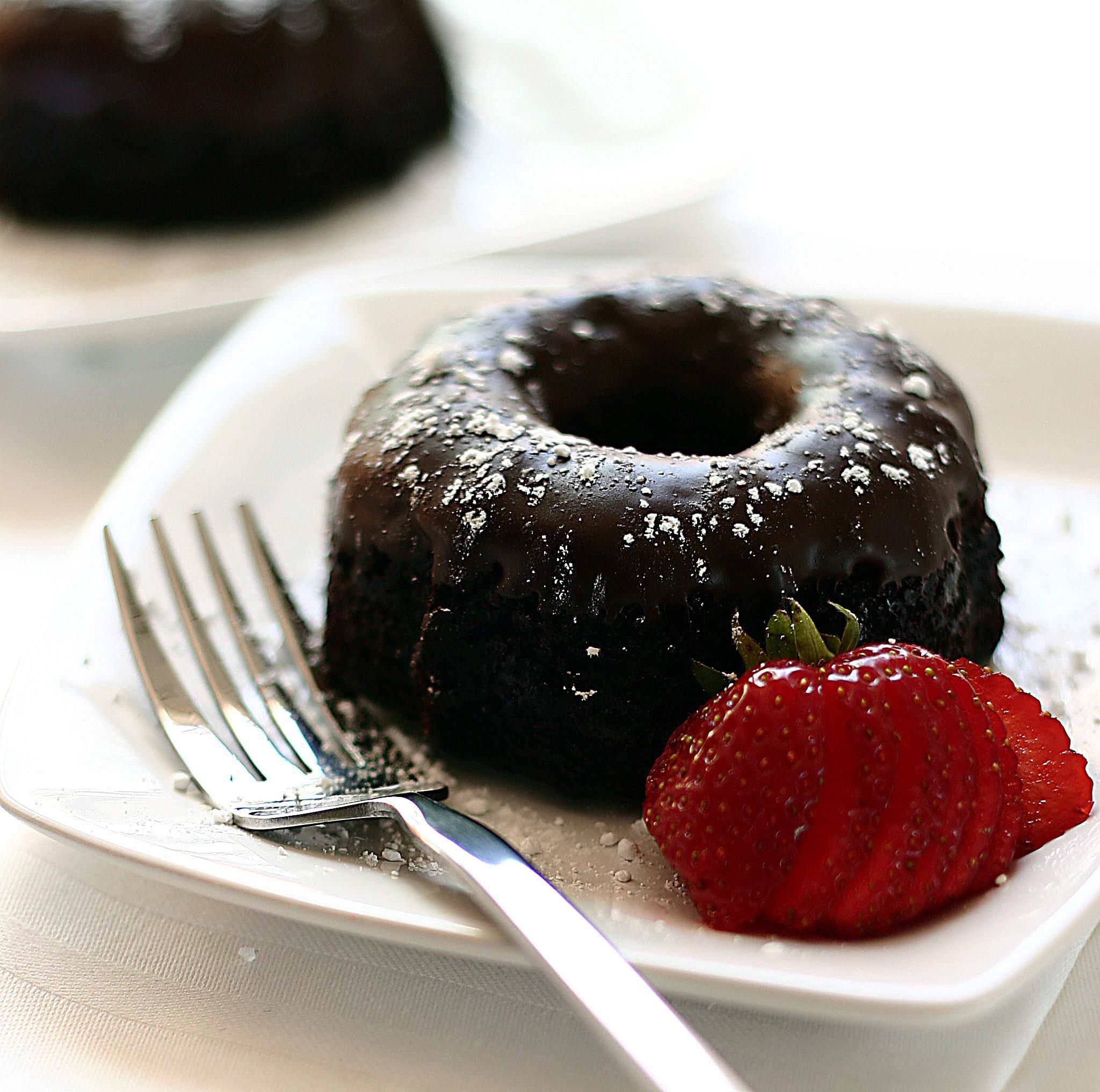 Black Russian Cake Recipe With Thick Chocolate Glaze